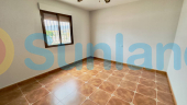 Resale - Country house - Orihuela