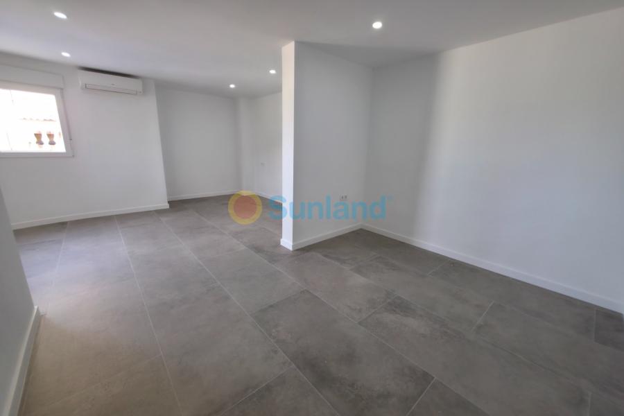 Вторичка - Bилла - Ciudad Quesada